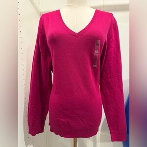 Tommy Hilfiger Women's V-Neck Sweater in Bold Red